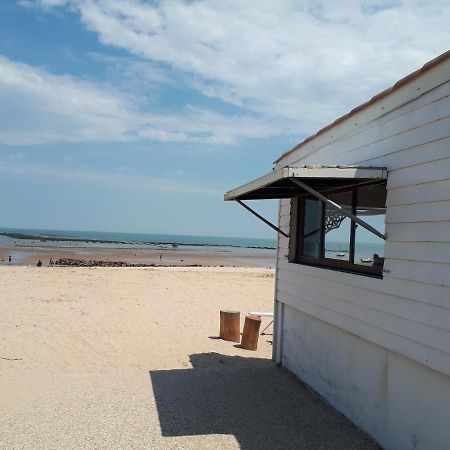Maisonnette A Proximite Plage Et Port De St-Martin Saint-Martin-de-Ré Екстериор снимка