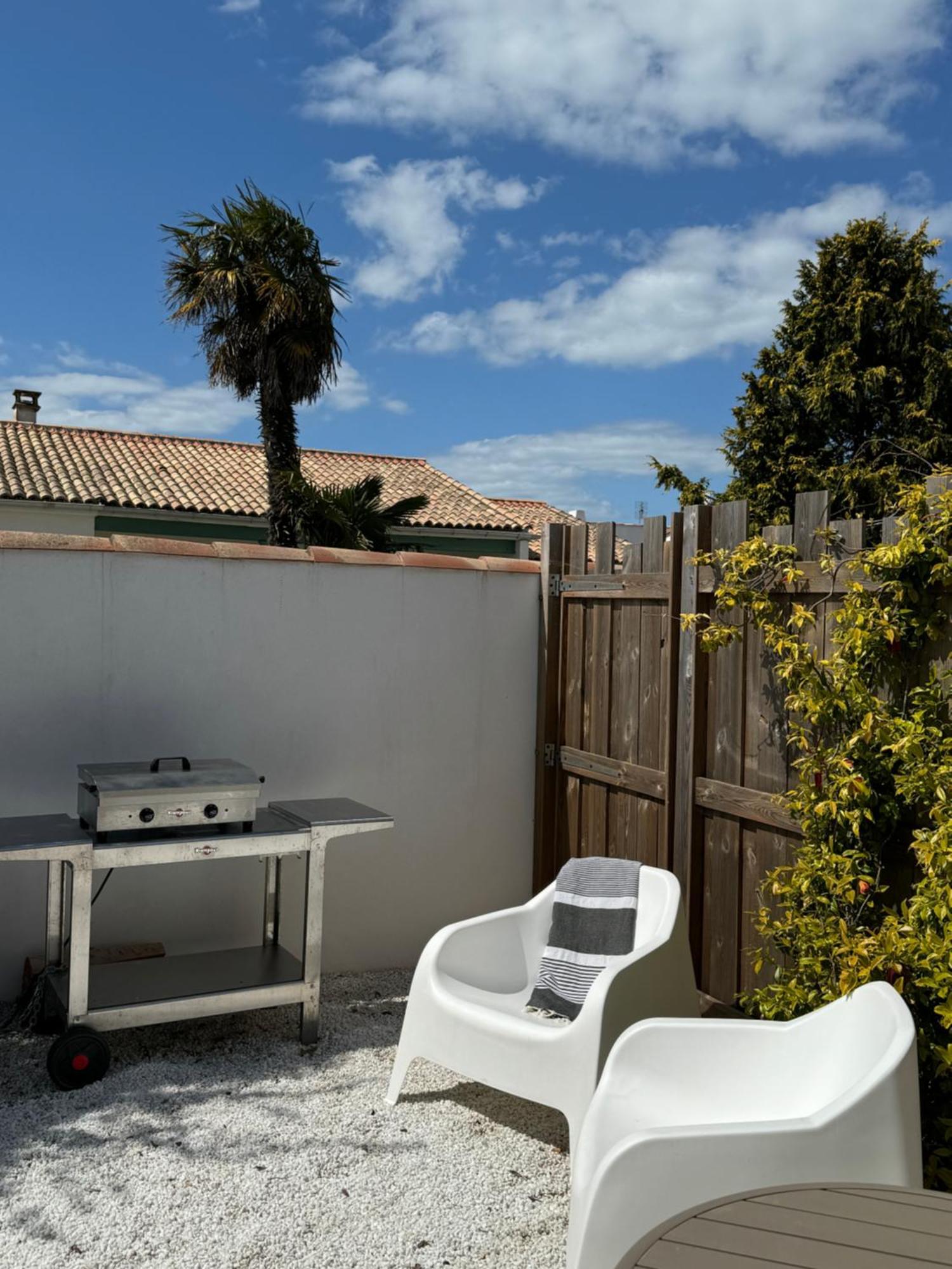 Maisonnette A Proximite Plage Et Port De St-Martin Saint-Martin-de-Ré Екстериор снимка